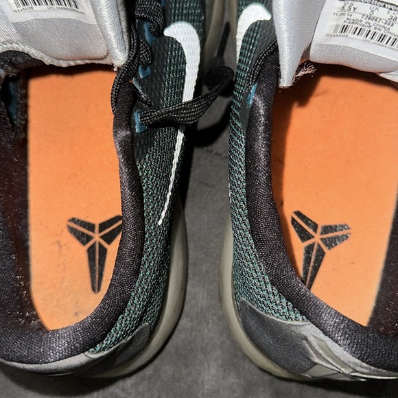 Kobe X flight - Picture 5 of 6